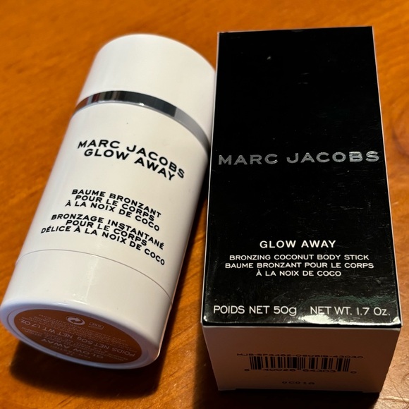 Marc Jacobs Glow Away Bronzing Coconut Body Stick Tan-Tastic! - Picture 4 of 16